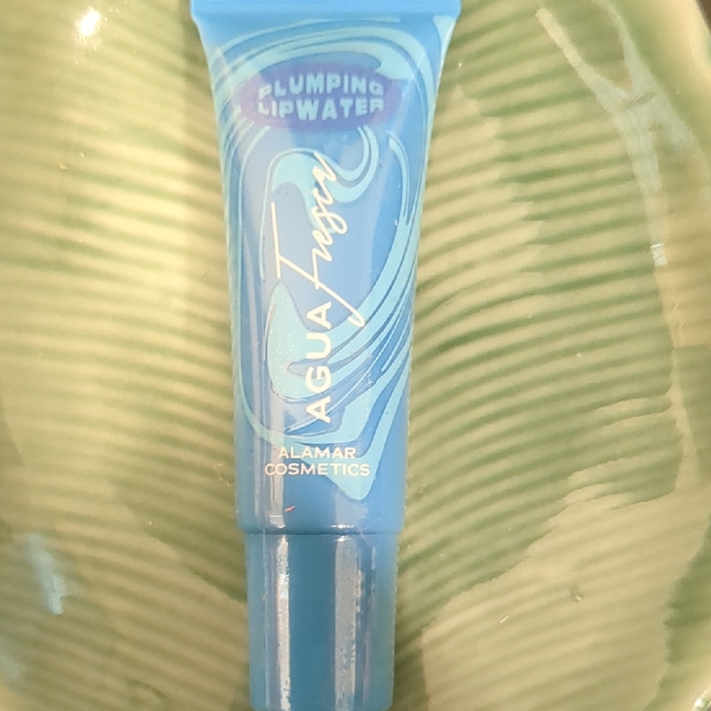Plumping Lip Water